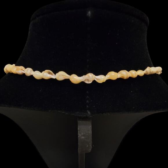 Shell Necklace Lei Beige Cream Hawaiian Hawaii Tropical Vacation‎ Gift Souvenir - Picture 3 of 3